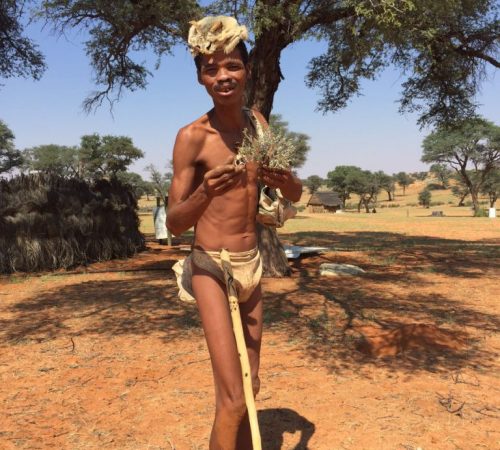 San-People2-768x1024